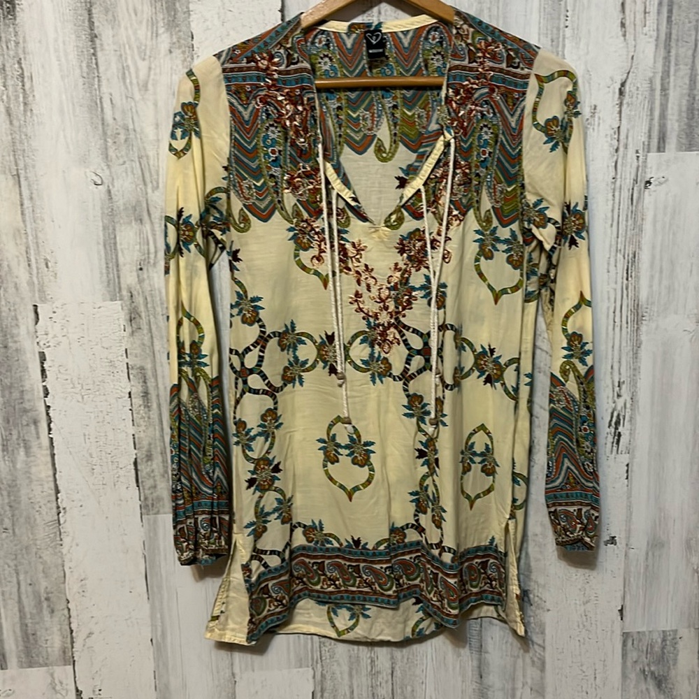 B3- Tan paisley boho design long sleeve top strings lightweight small sm S
